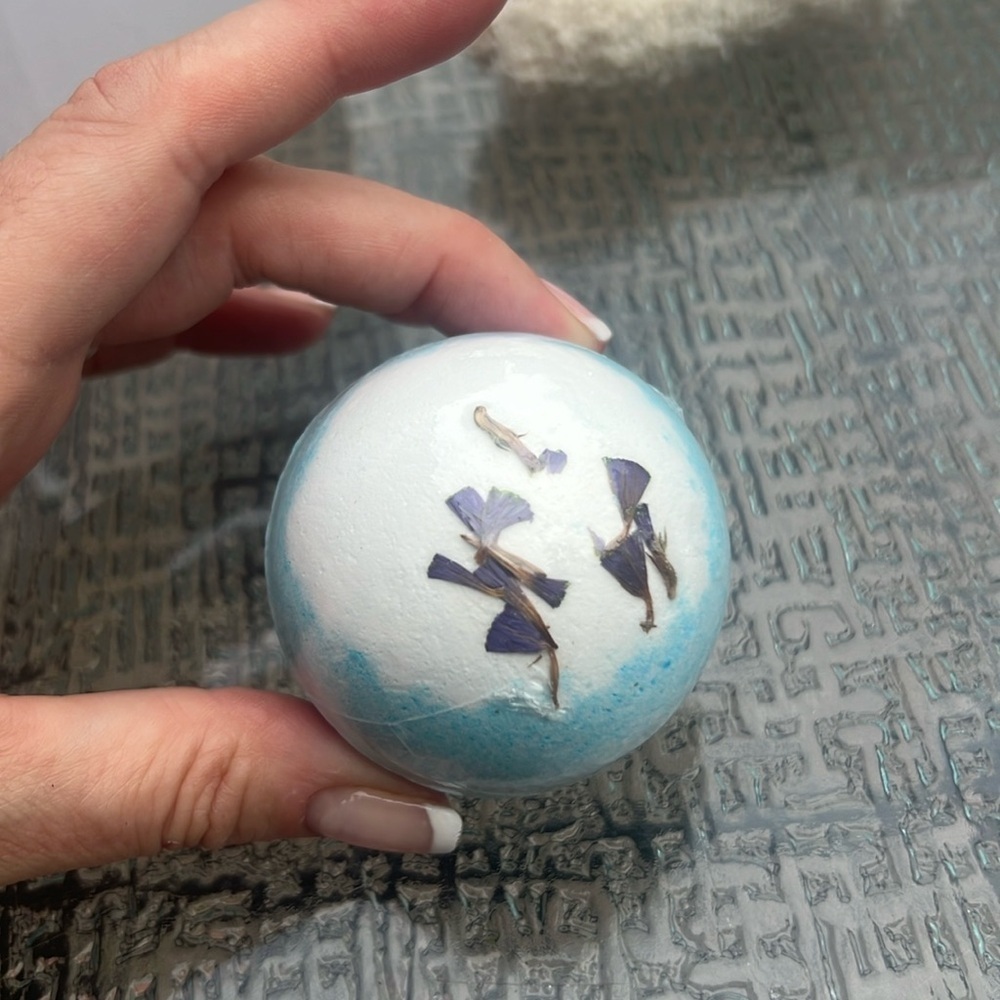 Bath bomb